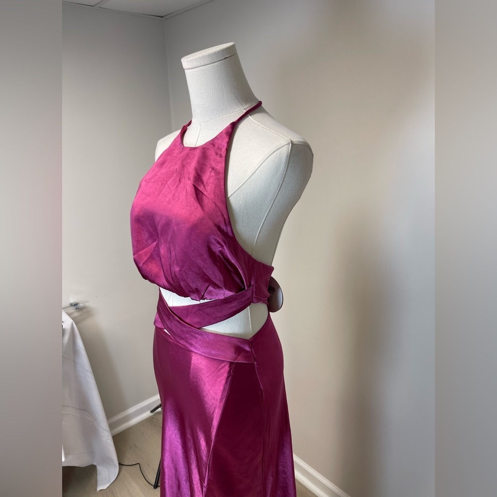 NEW ! Selfie Leslie Social Butterfly Cut-Out Waist Midi Dress Fuchsia - Picture 11 of 14